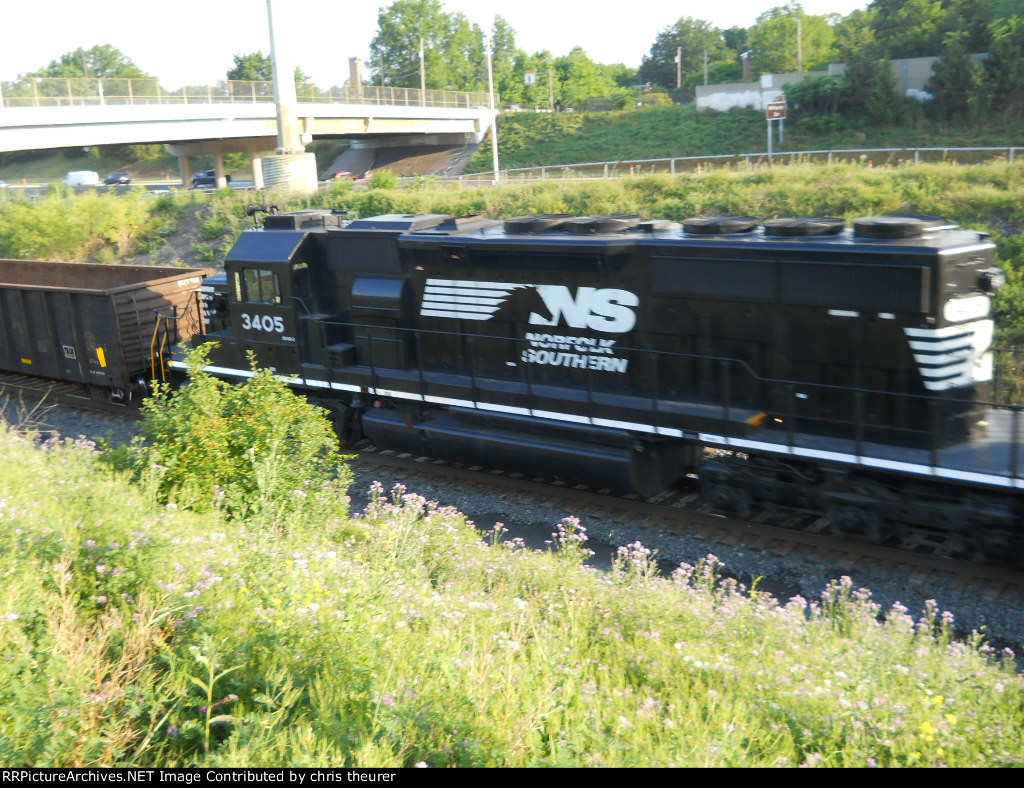 NS on CSX tracks